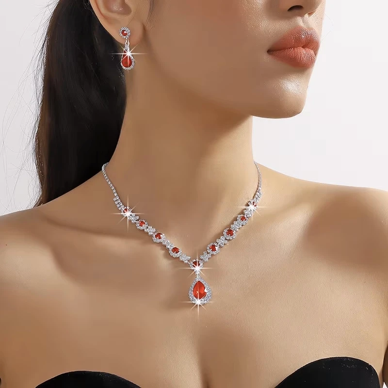 Women's Rhinestone Jewelry Set – Waterdrop Pendant Necklace & Stud Earrings for Weddings